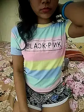 Webcam Model (Snaya-baby)  is live.Free join now!