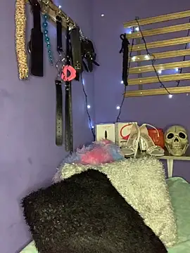 Webcam Model (Adrianita-Fox)  is live.Free join now!