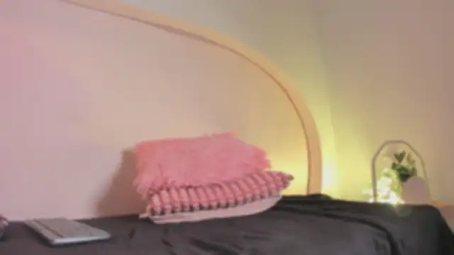 katiepeach_ (F young) - Fingering In my pussy 💦