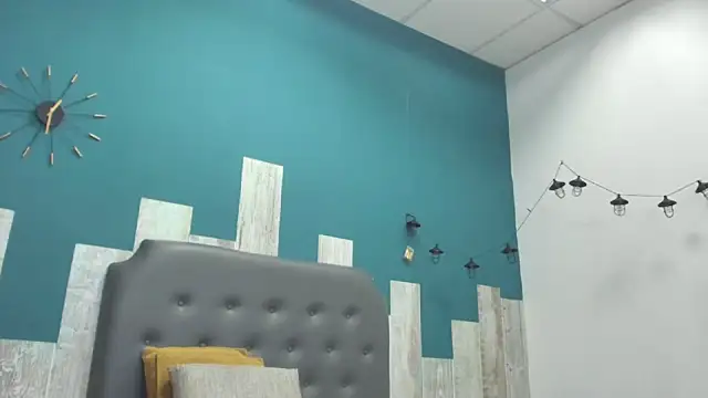 ian1_ (M twink) - I deserve hard slaps my face