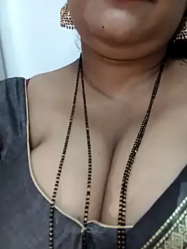 Webcam Model (Nyra-23)  is live.Free join now!