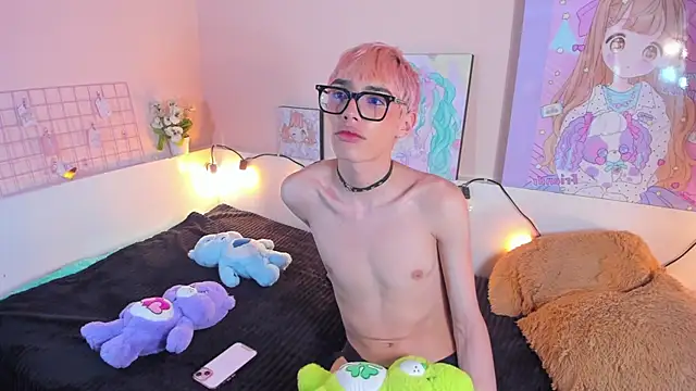 strawberry_kitty_ (M twink) - oily ass x 5mnts