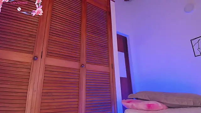 Live sex cam of 777AylinZ