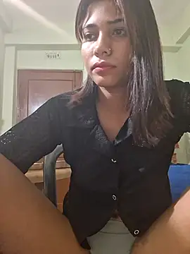 _sexy-queen from StripChat is Freechat