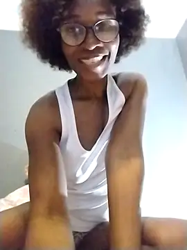 Live sex cam di NaughtyCouga