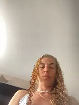 Webcam Model (Bryna_)  is live.Free join now!