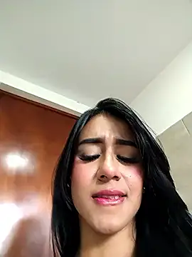 juliana_xander (F young) - flash boobs iun public place 🙈