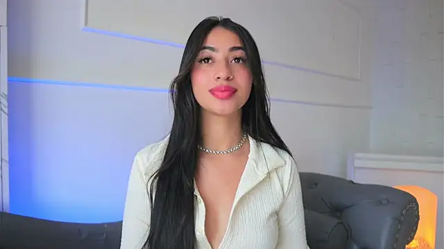 charlotterusso - Charlotterusso's free webcam - UK Sex Cams