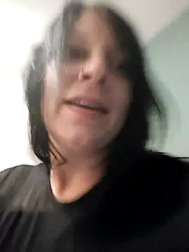 Webcam Model (MieziMinz)  is live.Free join now!