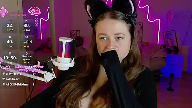 lizzyshine - LizzyShine's free webcam - UK Sex Cams