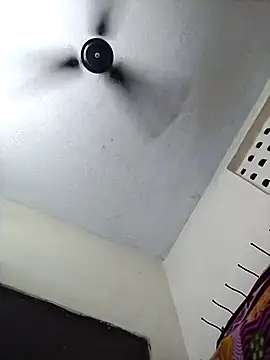 Webcam Model (Nithiila)  is live.Free join now!