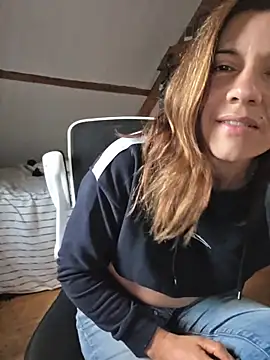 Webcam Model (Lina_lou4)  is live.Free join now!