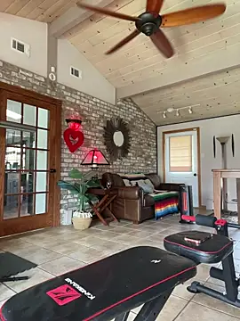  LushianaFitness chat room