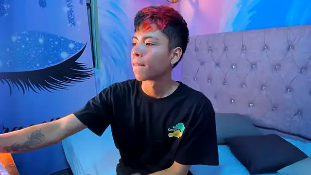 maxiwildd (M twink) - Lush more dildo in my ass