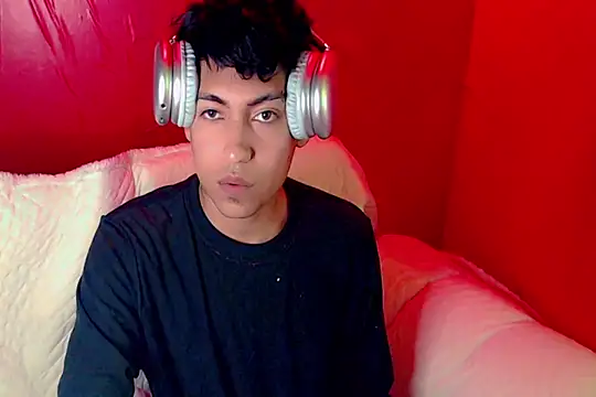 lpysami773 (M young) - We start the transmission with attitude