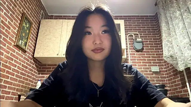 EmmaLeexth webcam stripchat model stream image