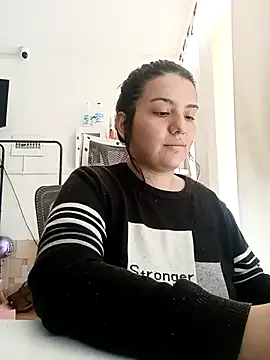  raven_and_jeremy chat room