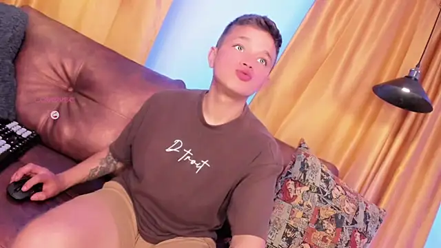 tim_wolf (M young) - Hi Timmy 🤩  Show me more :devil: