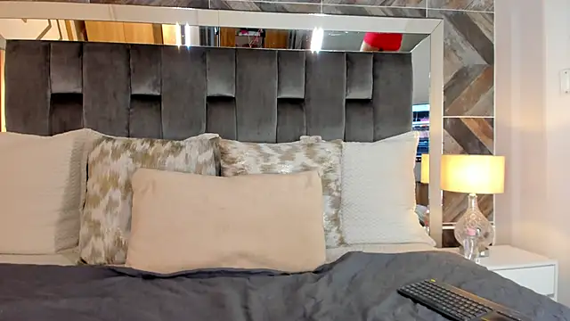 naylagrey - NaylaGrey's free webcam - UK Sex Cams