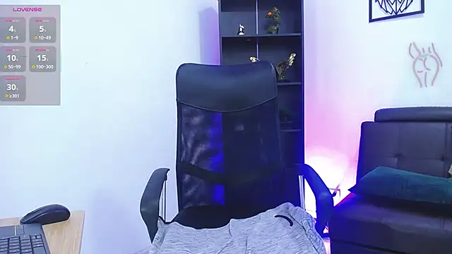 lisa_louis - Lisa_Louis's free webcam - UK Sex Cams