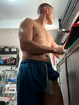 paul22cm- (Ask my age) - remove pants for 1 minute