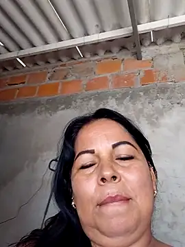 Webcam Model (Mother-Big-tits)  is live.Free join now!