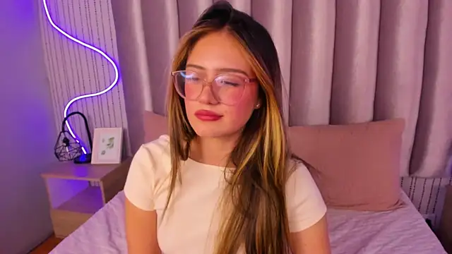 SamanthaPeachss webcam stripchat model stream image