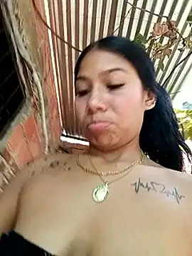 rous-squir - Rous-squir's free webcam