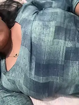 Webcam Model (heenashai)  is live.Free join now!