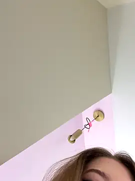 Webcam Model (your_girl_next_door)  is live.Free join now!