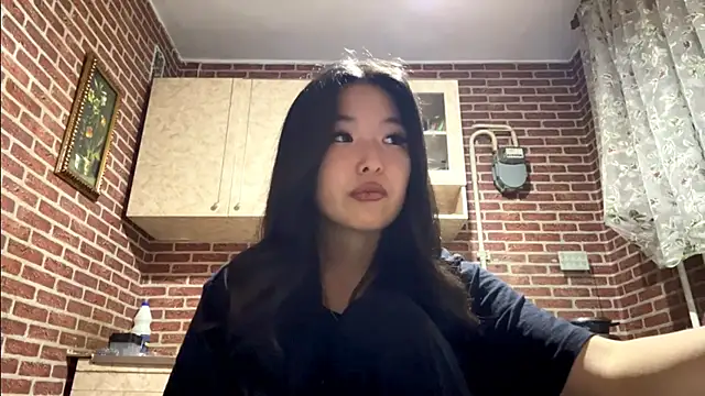 emmaleexth - EmmaLeexth's free webcam - UK Sex Cams