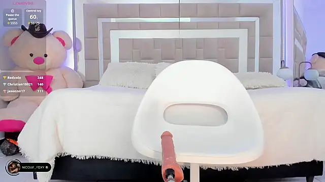 Nicolle_foxy live cam