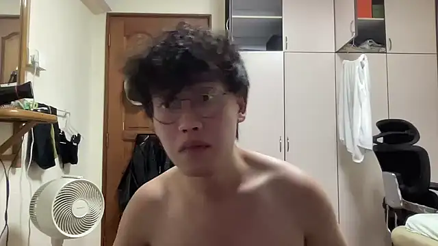 passionatetwink2 - Passionatetwink2's free webcam - UK Sex Cams