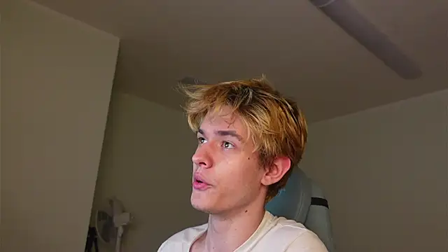 logan_fraser - Logan_Fraser's free webcam