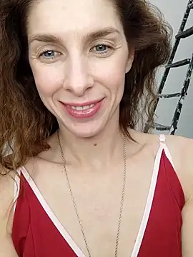 Webcam Model (YourSuperModel)  is live.Free join now!