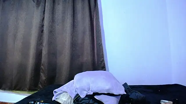 Bamby_69 webcam stripchat model stream image