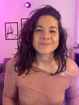 Webcam Model (leiablack)  is live.Free join now!