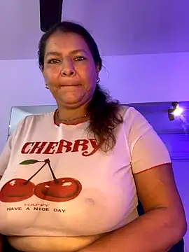 Webcam Model (Sussan__)  is live.Free join now!