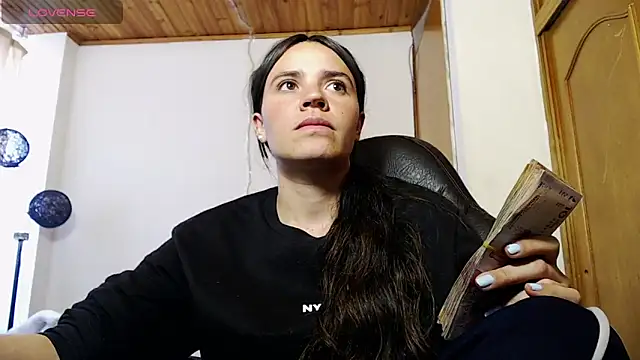 skylar_serenity - Skylar_Serenity's free webcam - UK Sex Cams