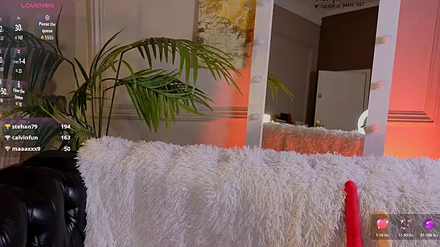 kelly_woods - Kelly_Woods's free webcam - UK Sex Cams