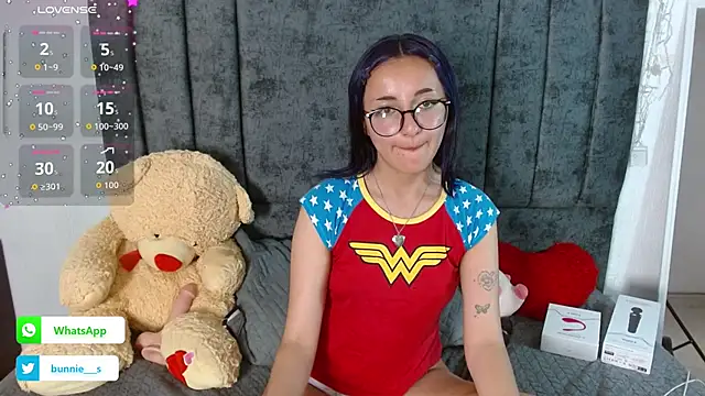 starlight__ (F teen) - Play with domi in pussy