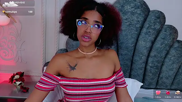 charlotte-novac - Charlotte-Novac's free webcam - UK Sex Cams