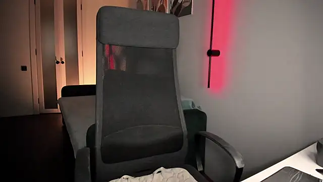 midnight_mi - Midnight_Mi's free webcam - UK Sex Cams