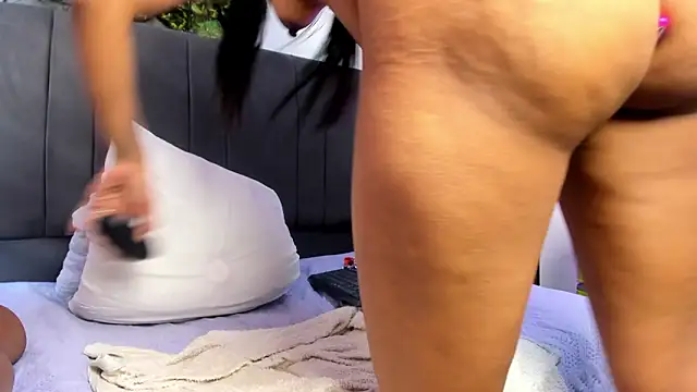 fernanda_liie_ - Fernanda_liie_'s free webcam - UK Sex Cams