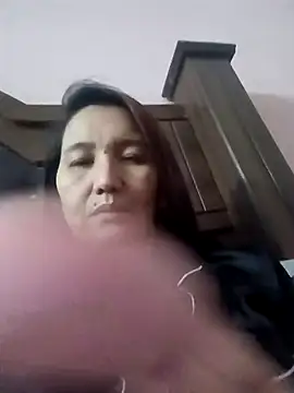 Webcam Model (Bigassapple)  is live.Free join now!