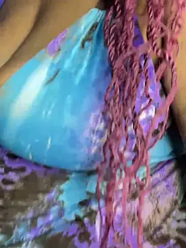 Webcam Model (AranzalatinBlaks1)  is live.Free join now!