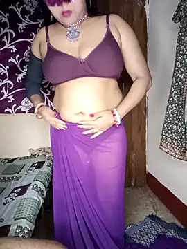 Hot_muskaan