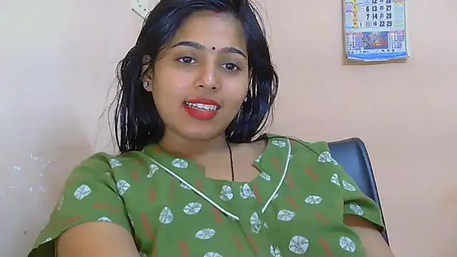  Cute-Simmi69 chat room