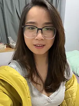 Hmm_0303 live cam screenshot female on Home.Pink — Cozy Live Cams & Chat