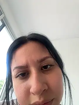 Webcam Model (lucy_grey25)  is live.Free join now!